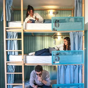 Ozz Hostel